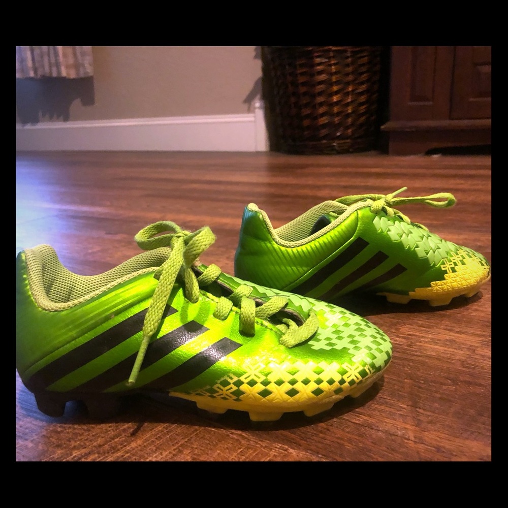 Adidas predito Size 12 Sports cleats
